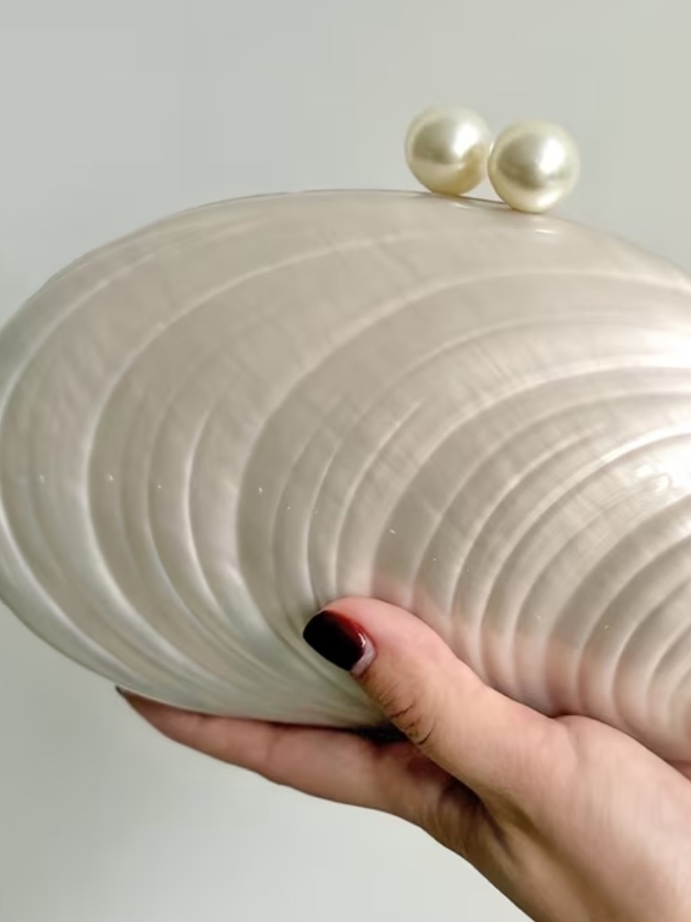 Pearlescent Shell Clutch in Pearl White - Picture 4 of 8